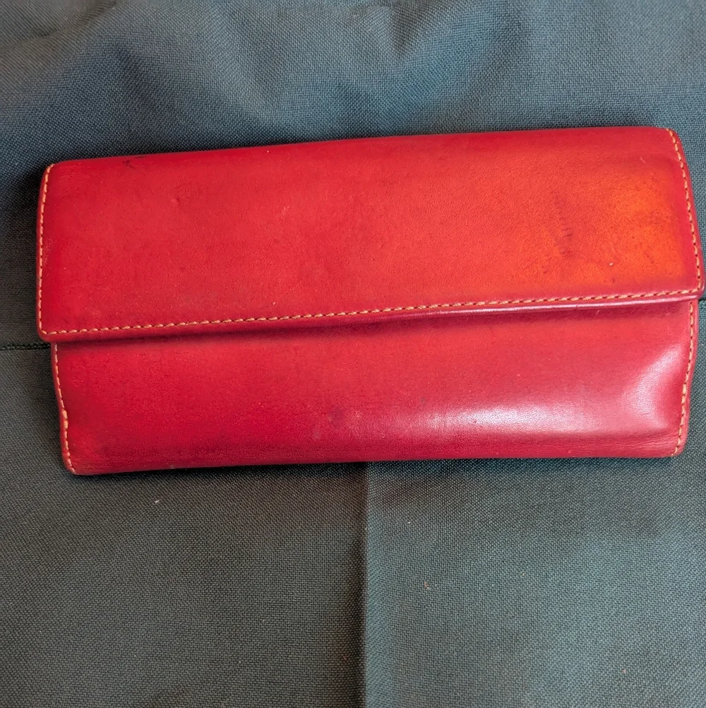 Women's  Coach Red Leather Wallet - Picture 2 of 5